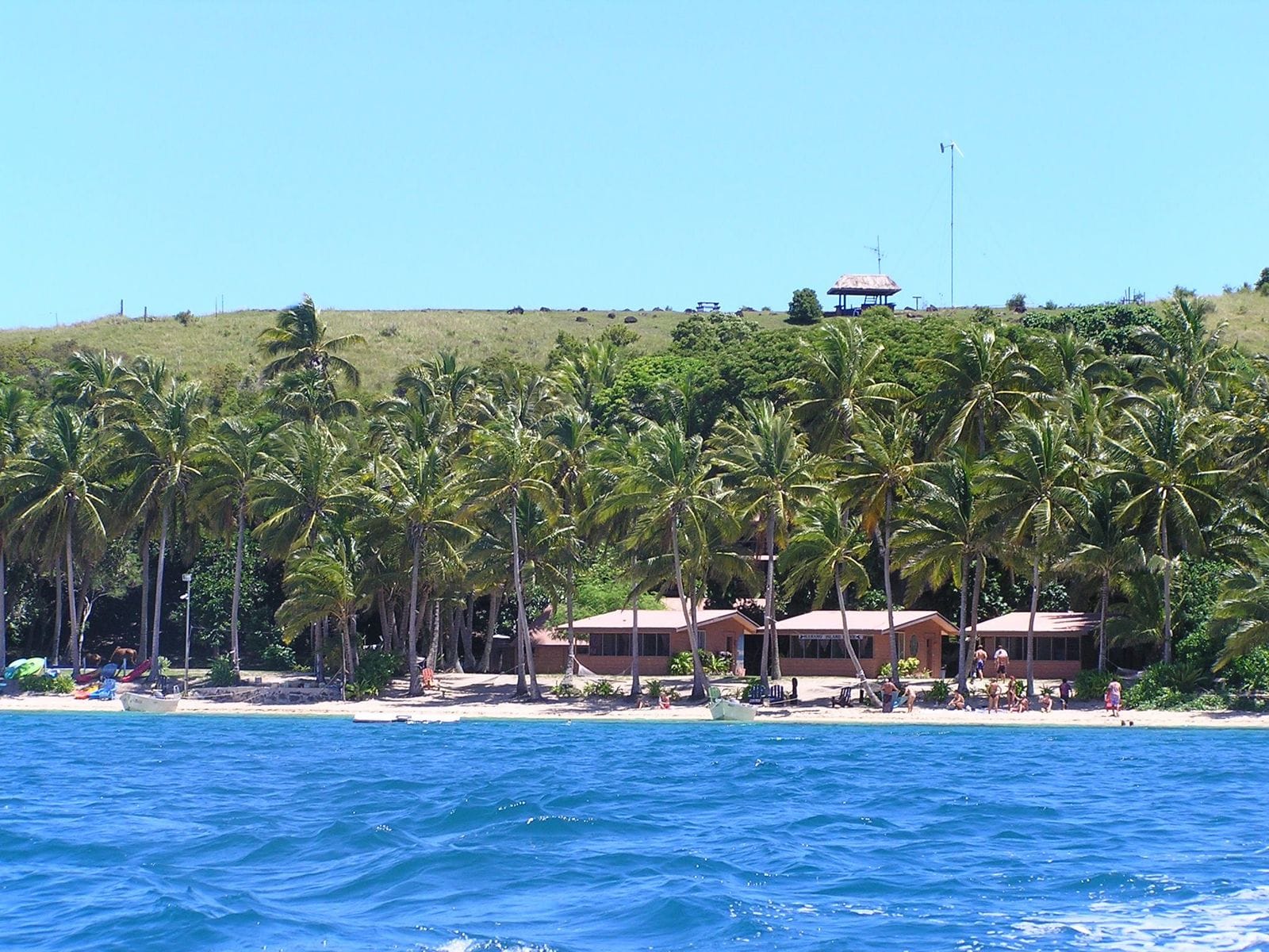 A beach front on Nananu-i-Ra from the water, 2006.